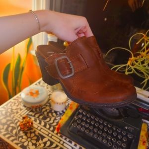 b.o.c. born leather clogs
